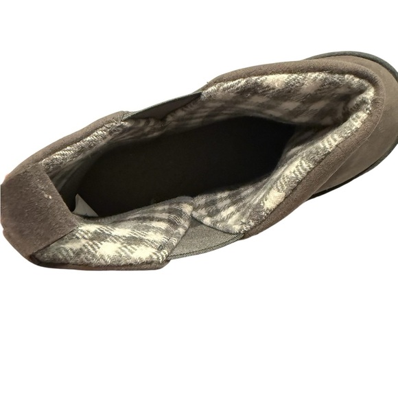 MukLuks Women's Bootie Dark Grey Ankle Harness Comfort Slip On Shoe Size 8 New - Picture 3 of 5